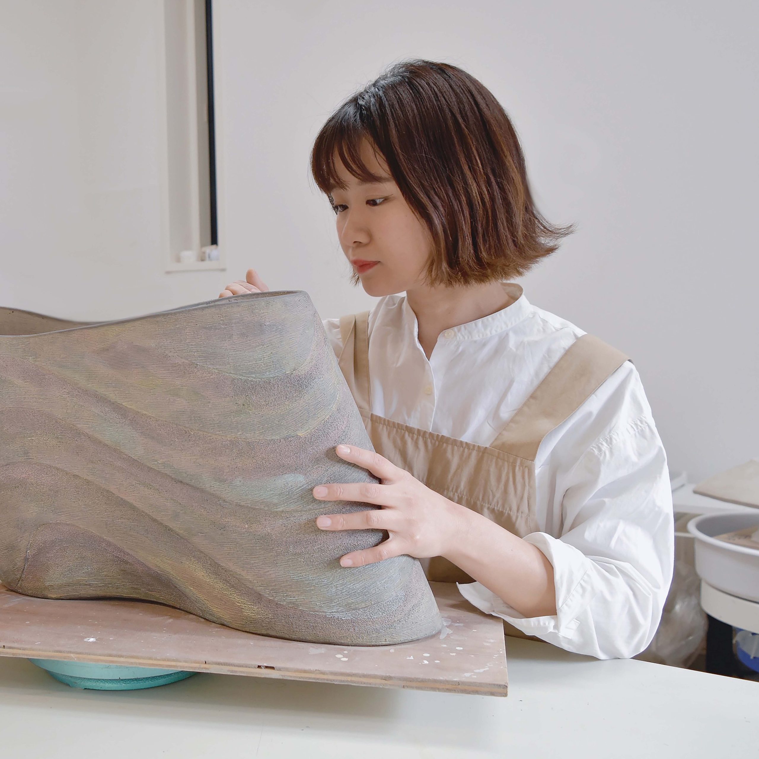 【 本銀色絵大盃 】　薄胎磁　高砂画　天保15年　瀬戸焼骨董 山本真実江--scaled.jpg